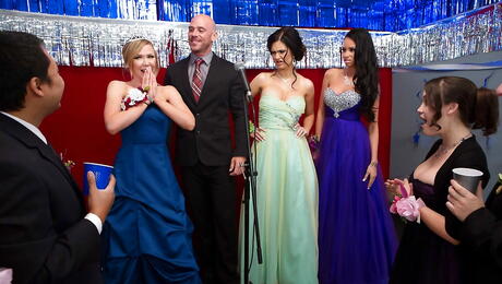 Curious women Kendall Karson and Raven Bay enjoy amazing groupsex action on the night party